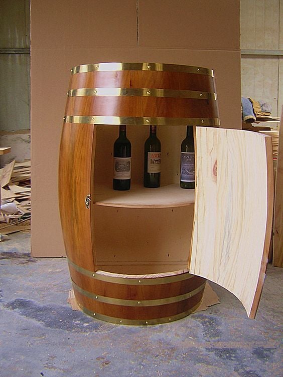 Roys Ahşap Fıçı masa 90'lık 100cm masa üstü çap ayaklık olacak ve 2 adet bar sandalyesi (selim beye özel ) üst masa demonte materyali